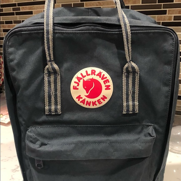 FJÄLLRÄVEN Kånken Water Resistant Backpack main image 12